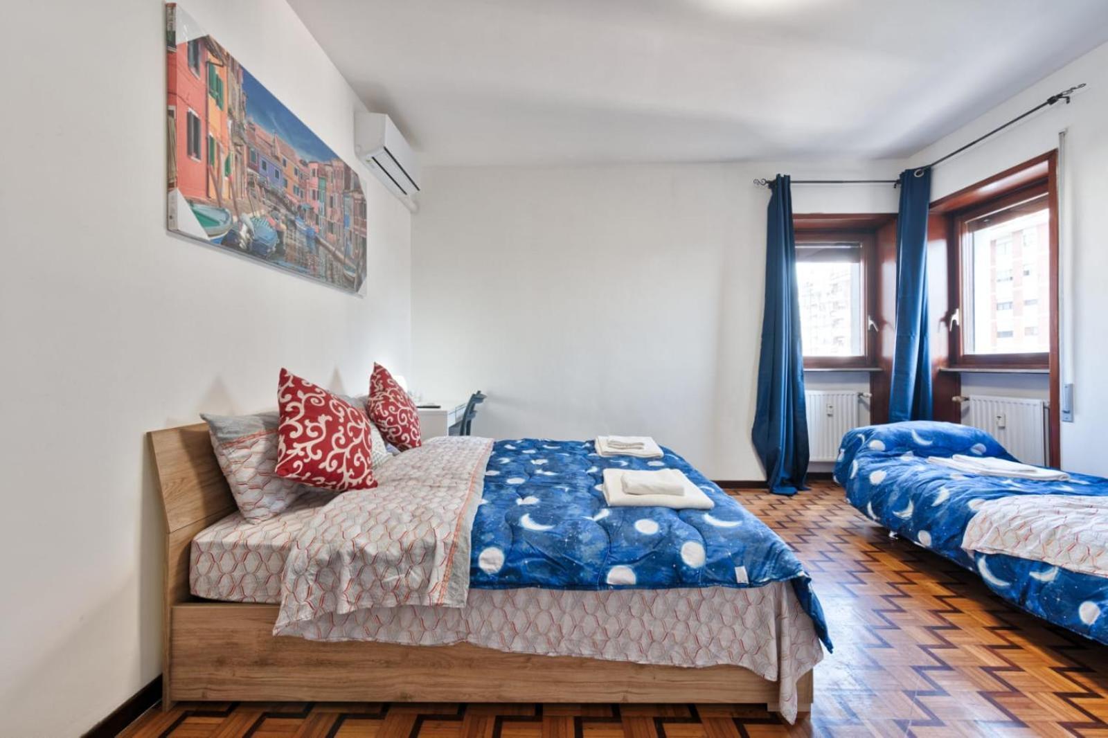 Easy Downtown - Private With Shared Bathroom *