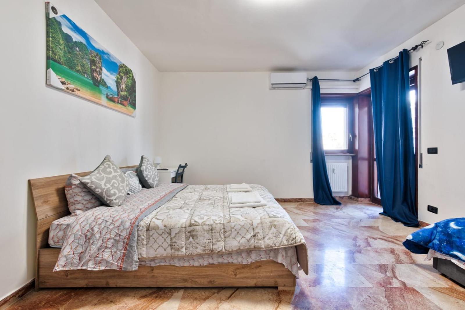 Easy Downtown - Private With Shared Bathroom Pensión Venecia