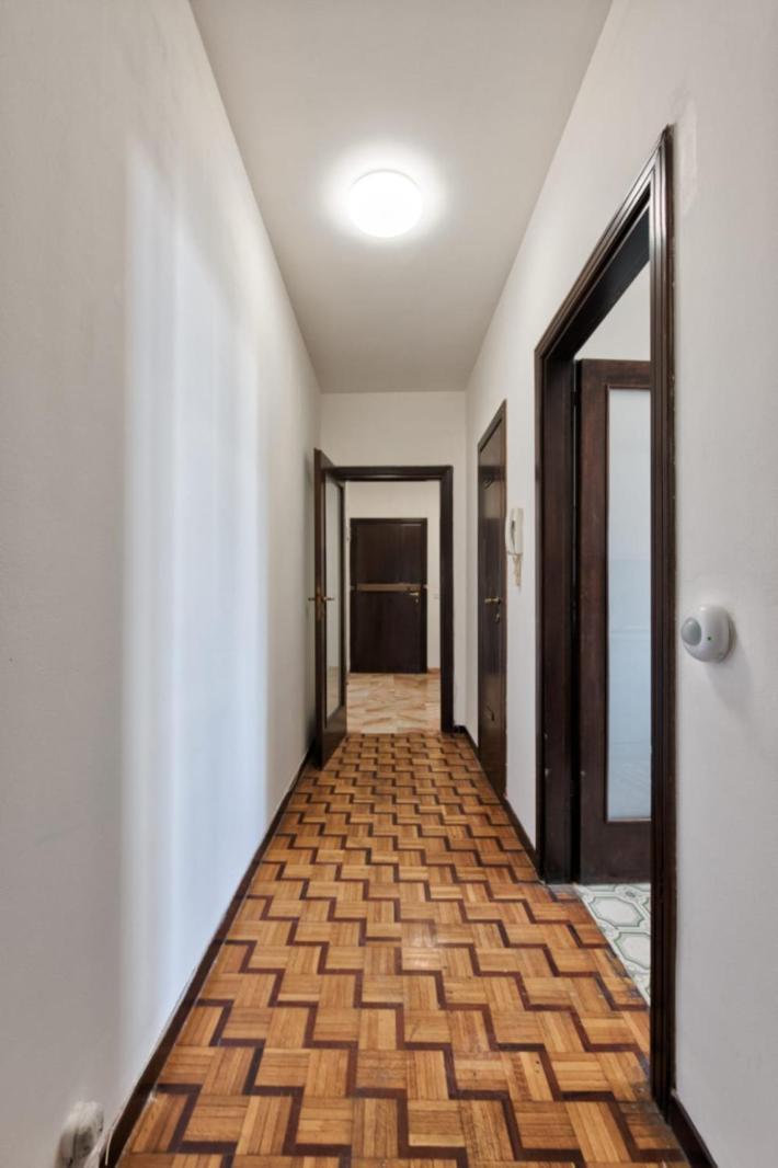 Easy Downtown - Private With Shared Bathroom Pensión